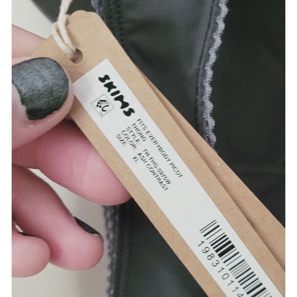 New Skims Fits Everybody Picot Thong in Dark Grey Size XL NWT - Picture 8 of 12